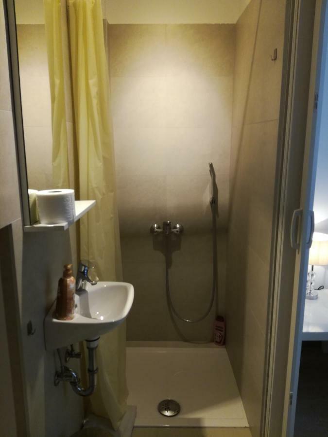 Soba U Centru Hotel พูลา ภายนอก รูปภาพ